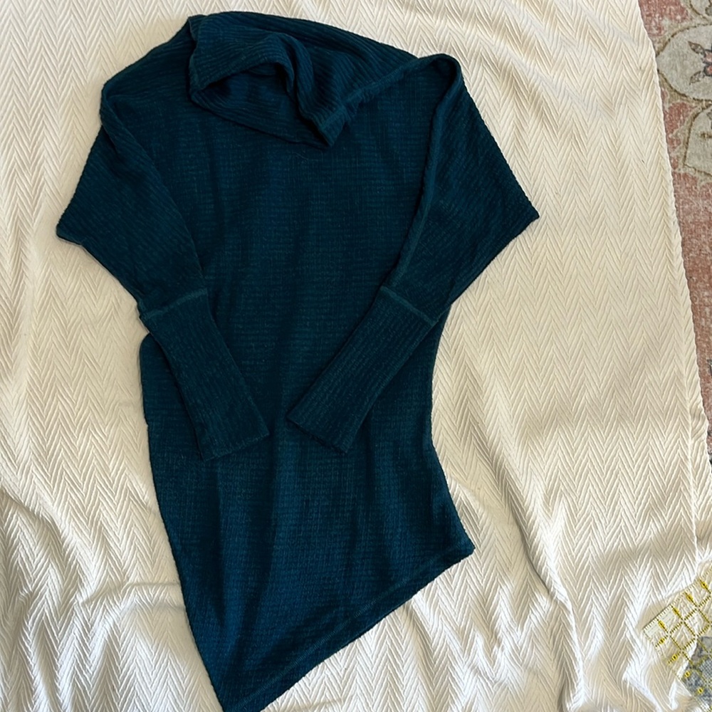 Free People Asymmetrical Sweater Size XS